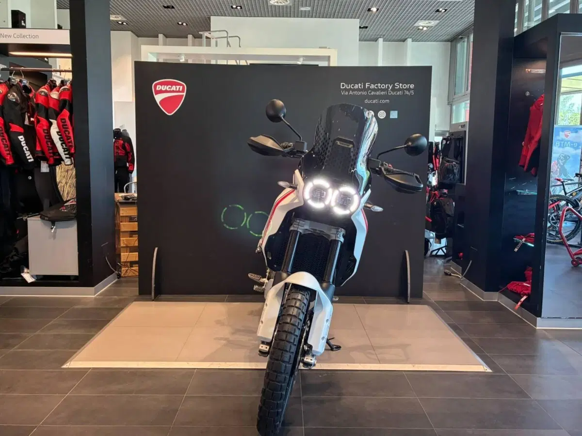 Ducati DesertX (2022 - 25) (3)