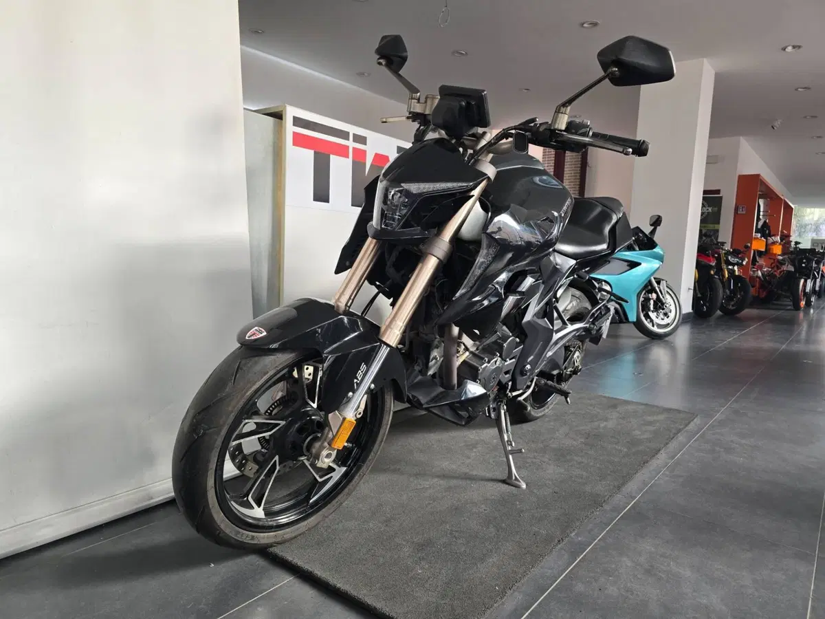 Zontes ZT310-R1 (2022 - 23) (4)
