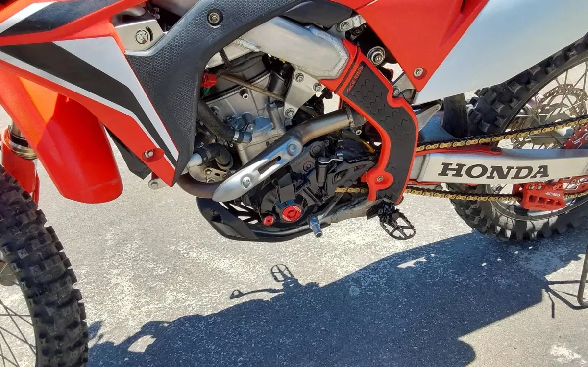 Honda CRF 250R (2020) (4)