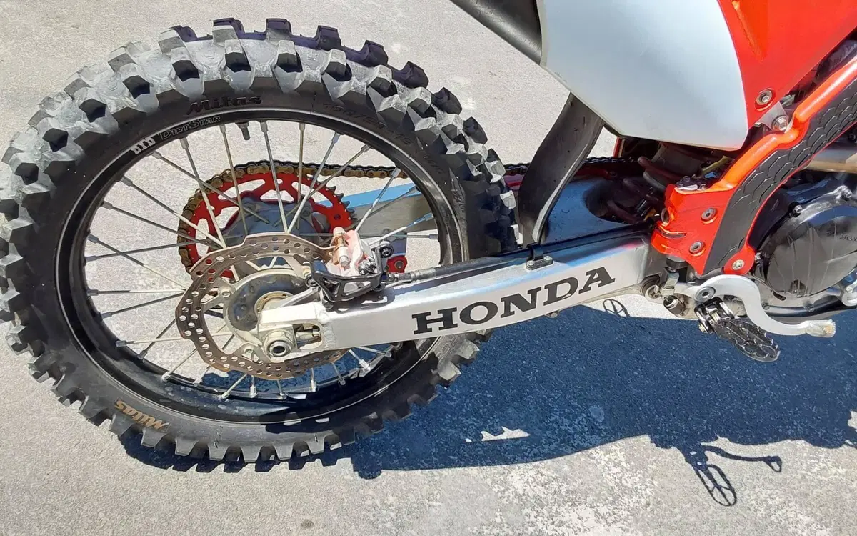 Honda CRF 250R (2020) (6)