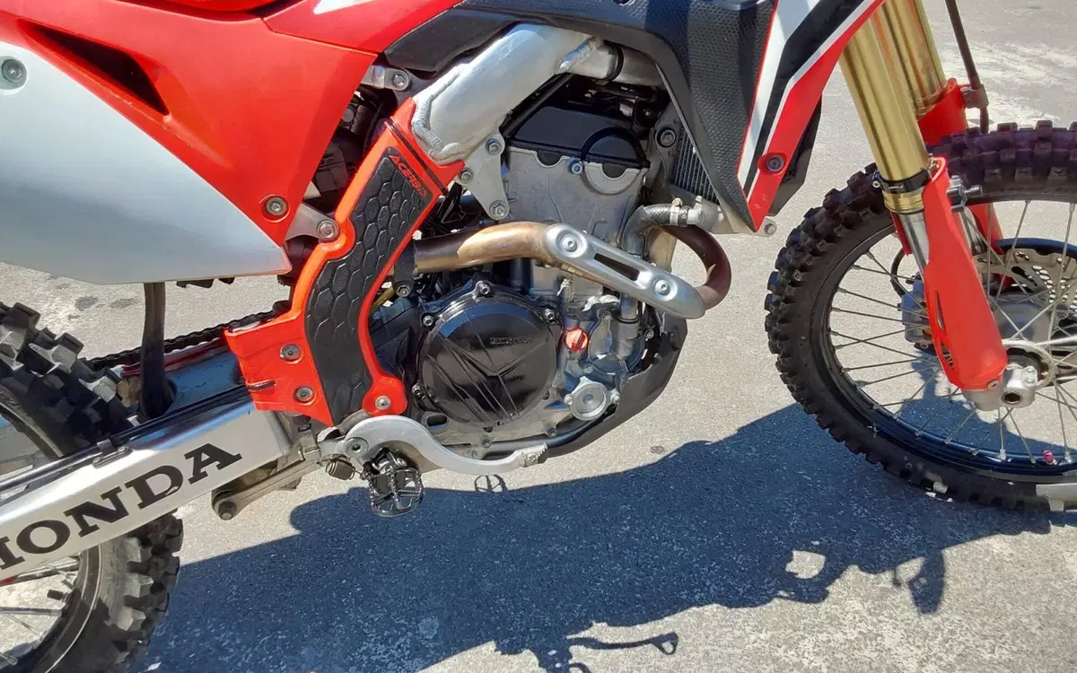 Honda CRF 250R (2020) (10)