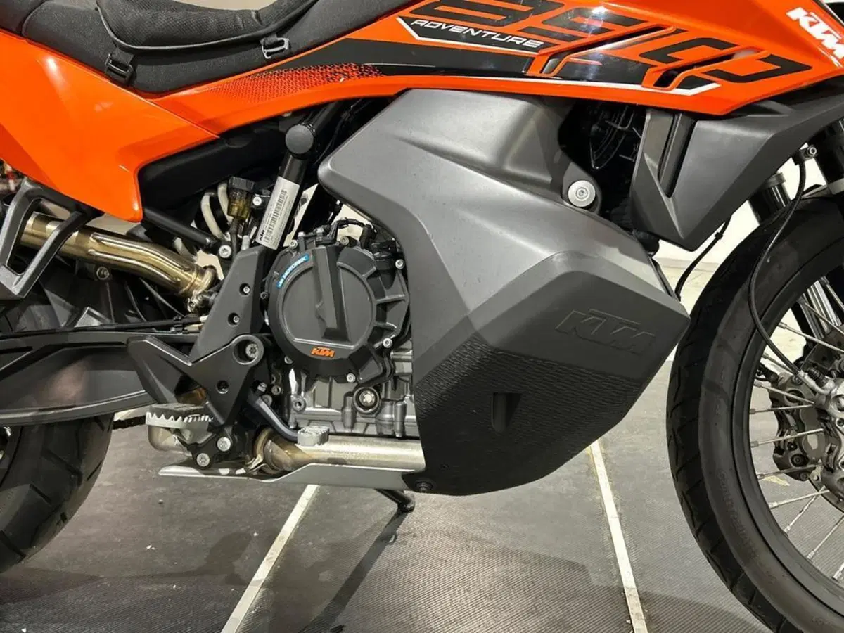 KTM 890 Adventure (2021) (12)