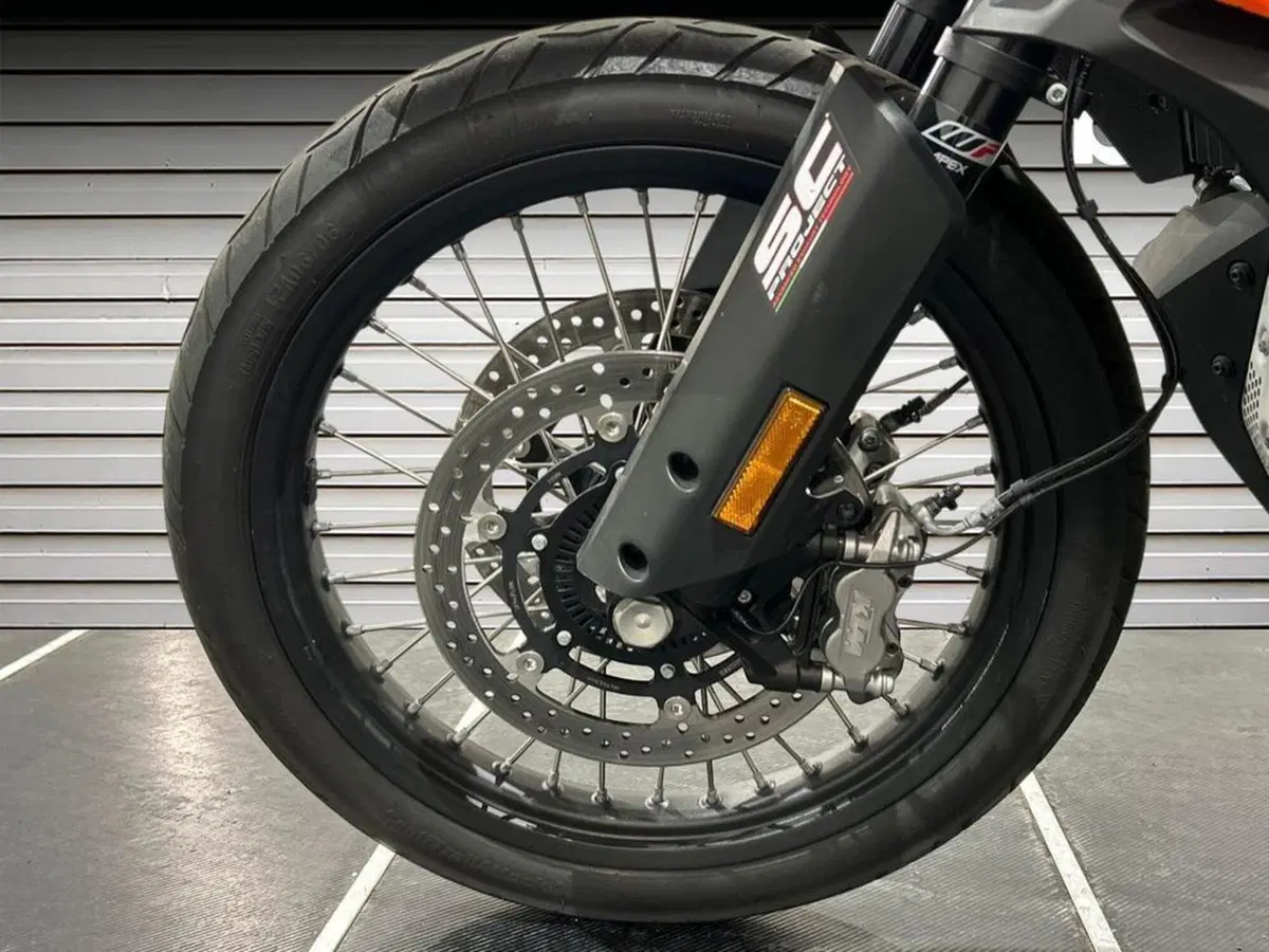 KTM 890 Adventure (2021) (15)