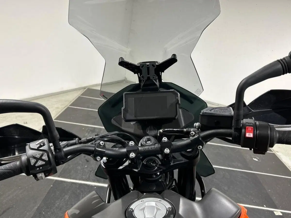 KTM 890 Adventure (2021) (6)