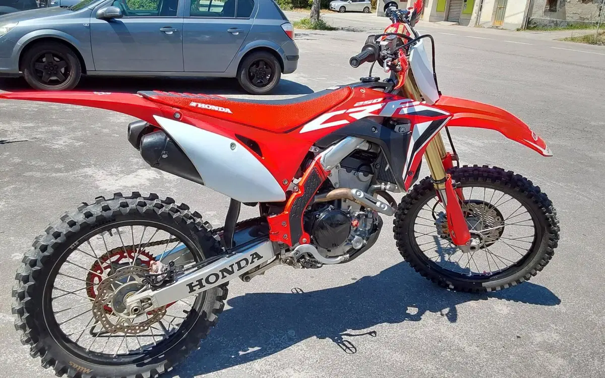 Honda CRF 250R (2020) (11)