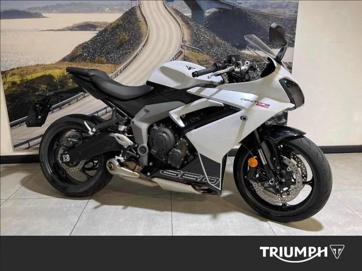 Triumph Daytona 660 (2024 - 26) (2)