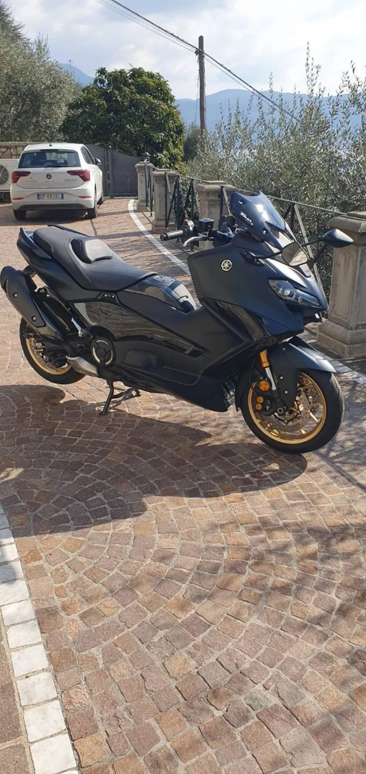 Yamaha T-Max 560 Tech Max (2022 - 24) (2)