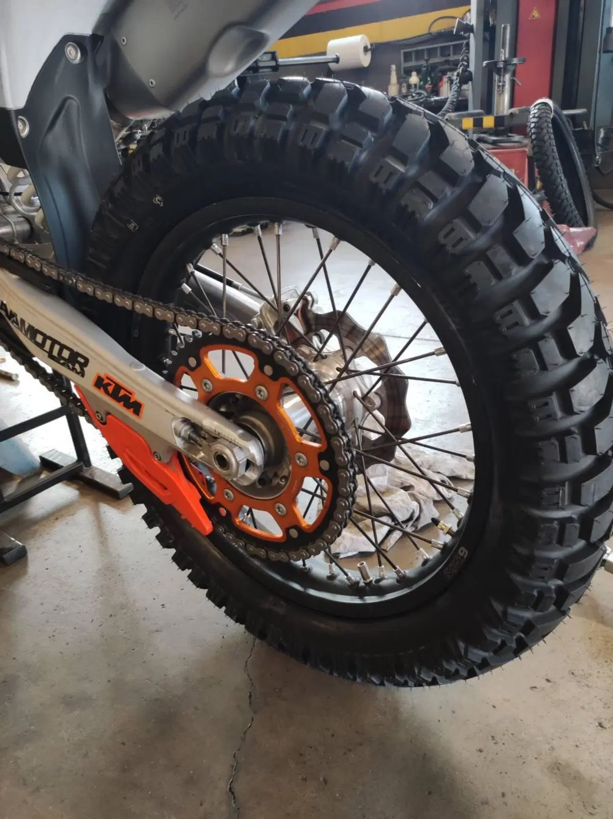 KTM 500 EXC-F Six Days (2024) (4)