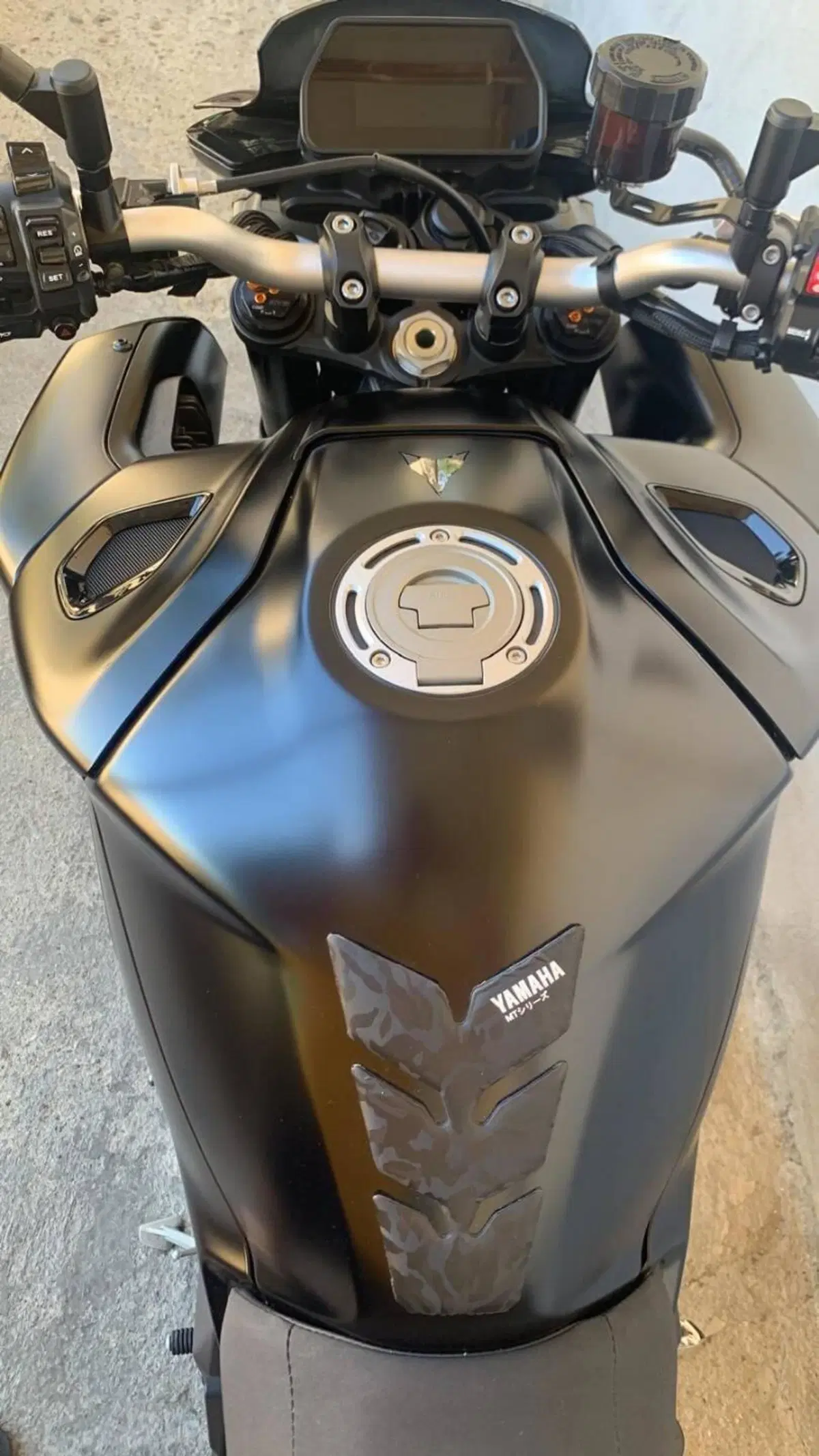 Yamaha MT-10 (2022 - 26) (2)