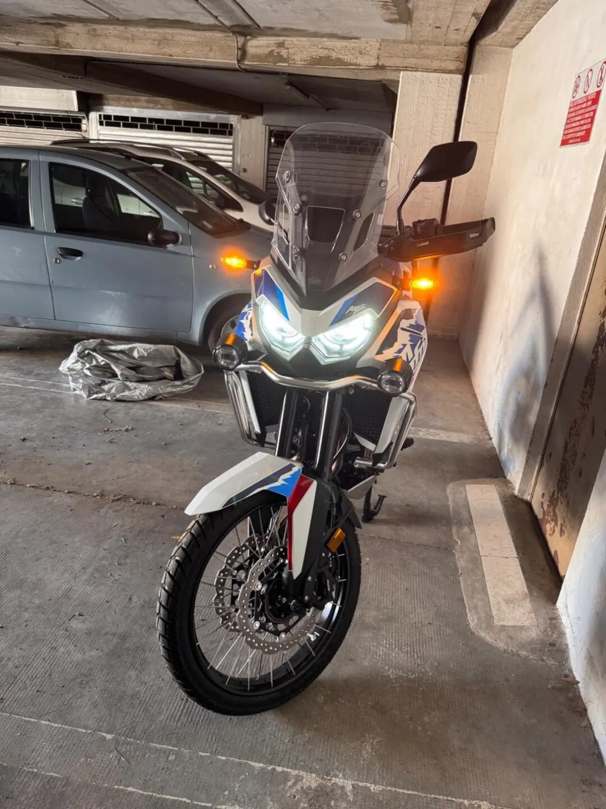 Honda Africa Twin CRF 1100L ES (2024 - 26) (9)