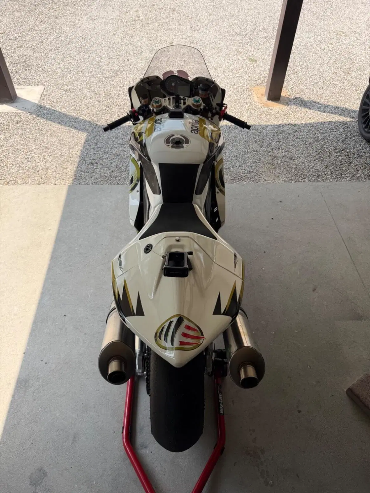 Aprilia RSV 1000 R Factory (2004 - 05) (8)