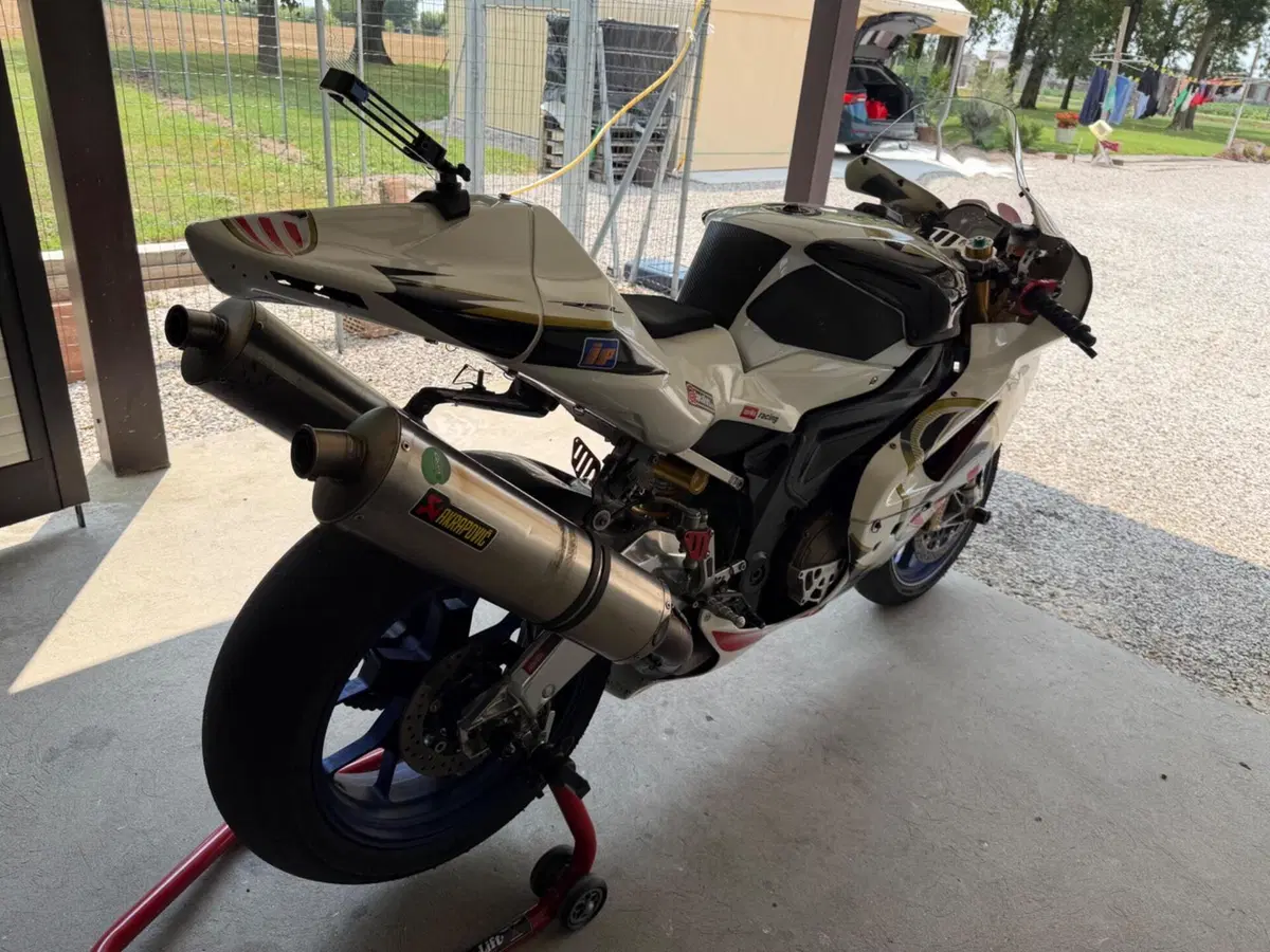 Aprilia RSV 1000 R Factory (2004 - 05) (12)