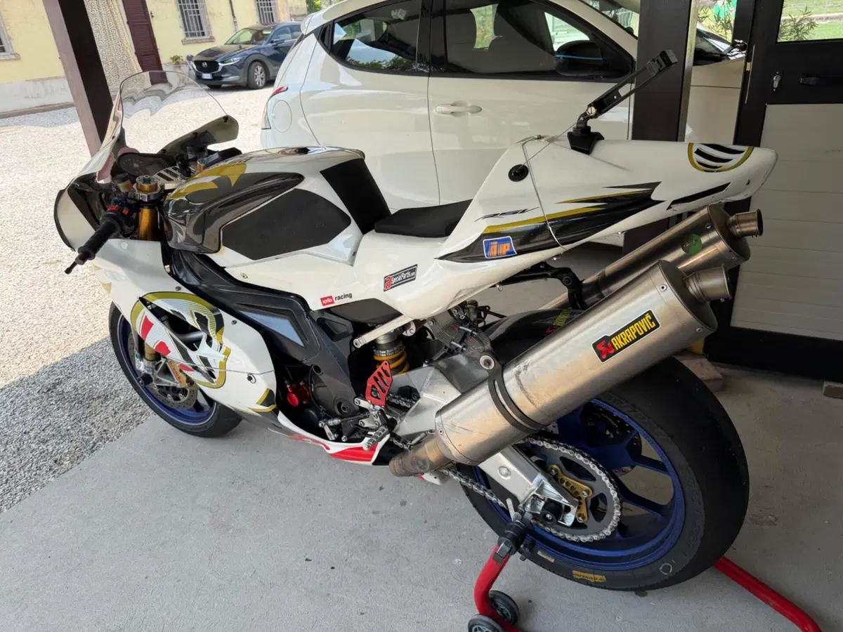 Aprilia RSV 1000 R Factory (2004 - 05) (13)