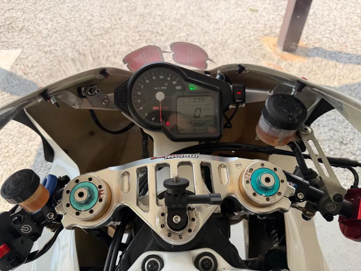 Aprilia RSV 1000 R Factory (2004 - 05) (14)