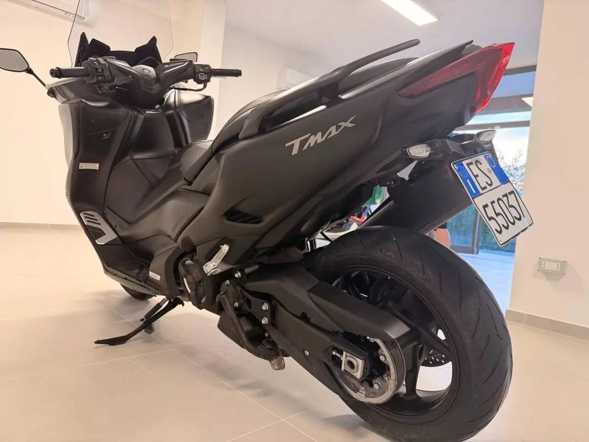 Yamaha T-Max 560 (2020 - 21) (2)
