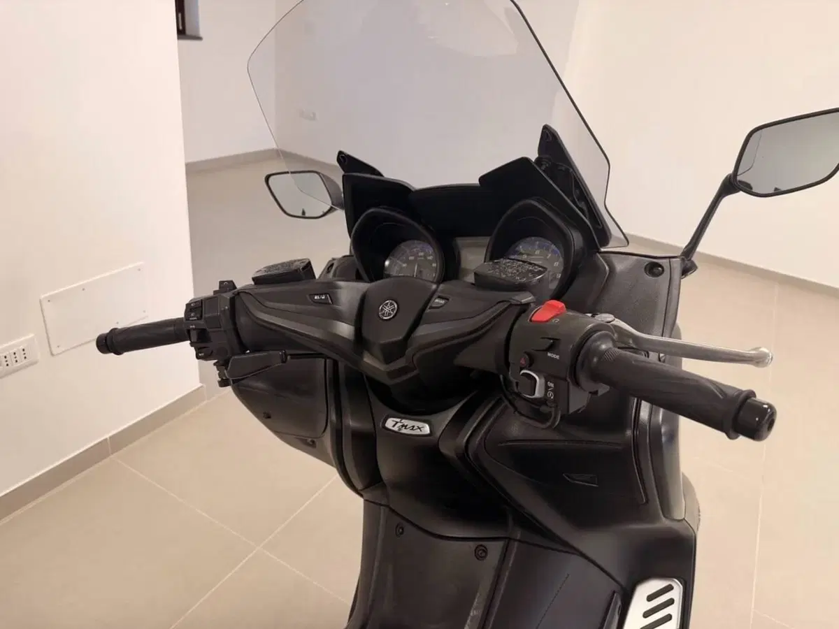 Yamaha T-Max 560 (2020 - 21) (7)