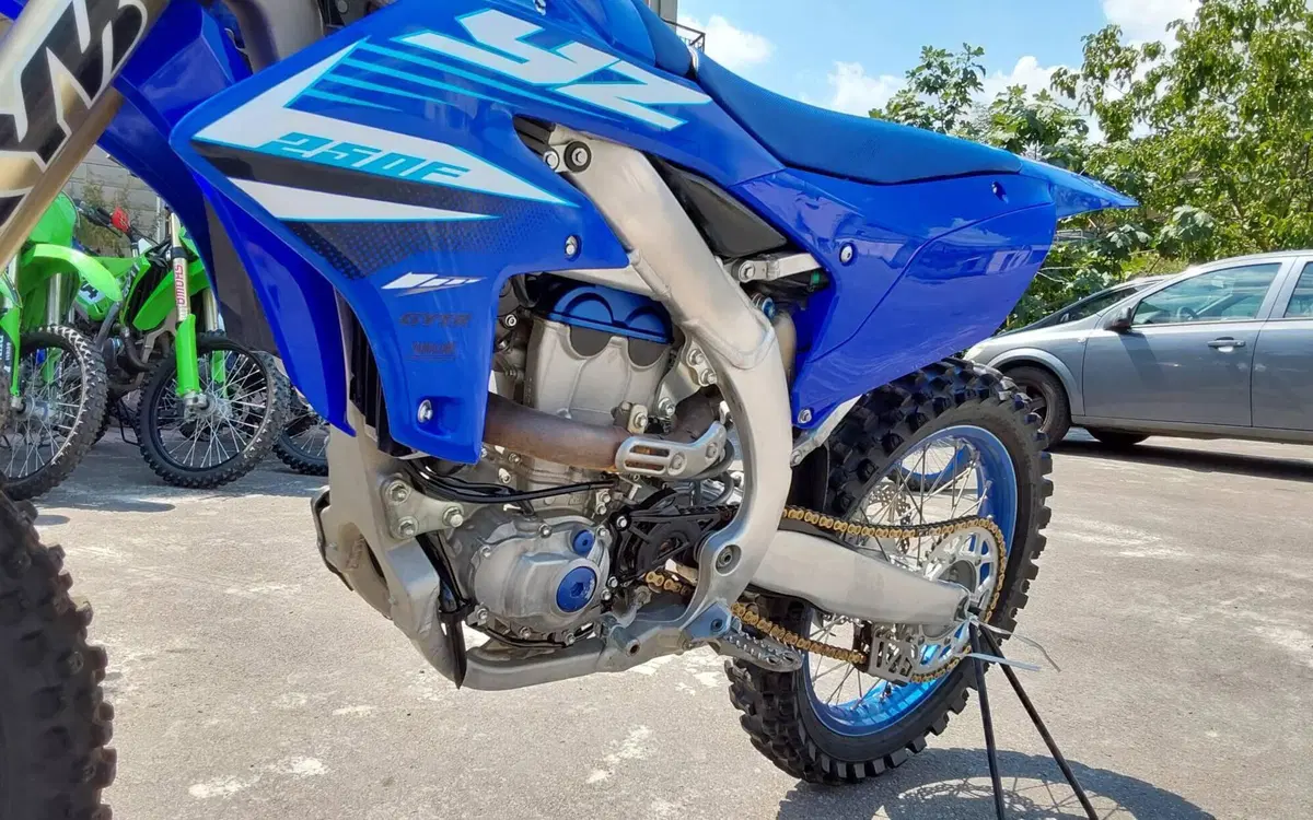 Yamaha YZ 250 F (2025) (8)