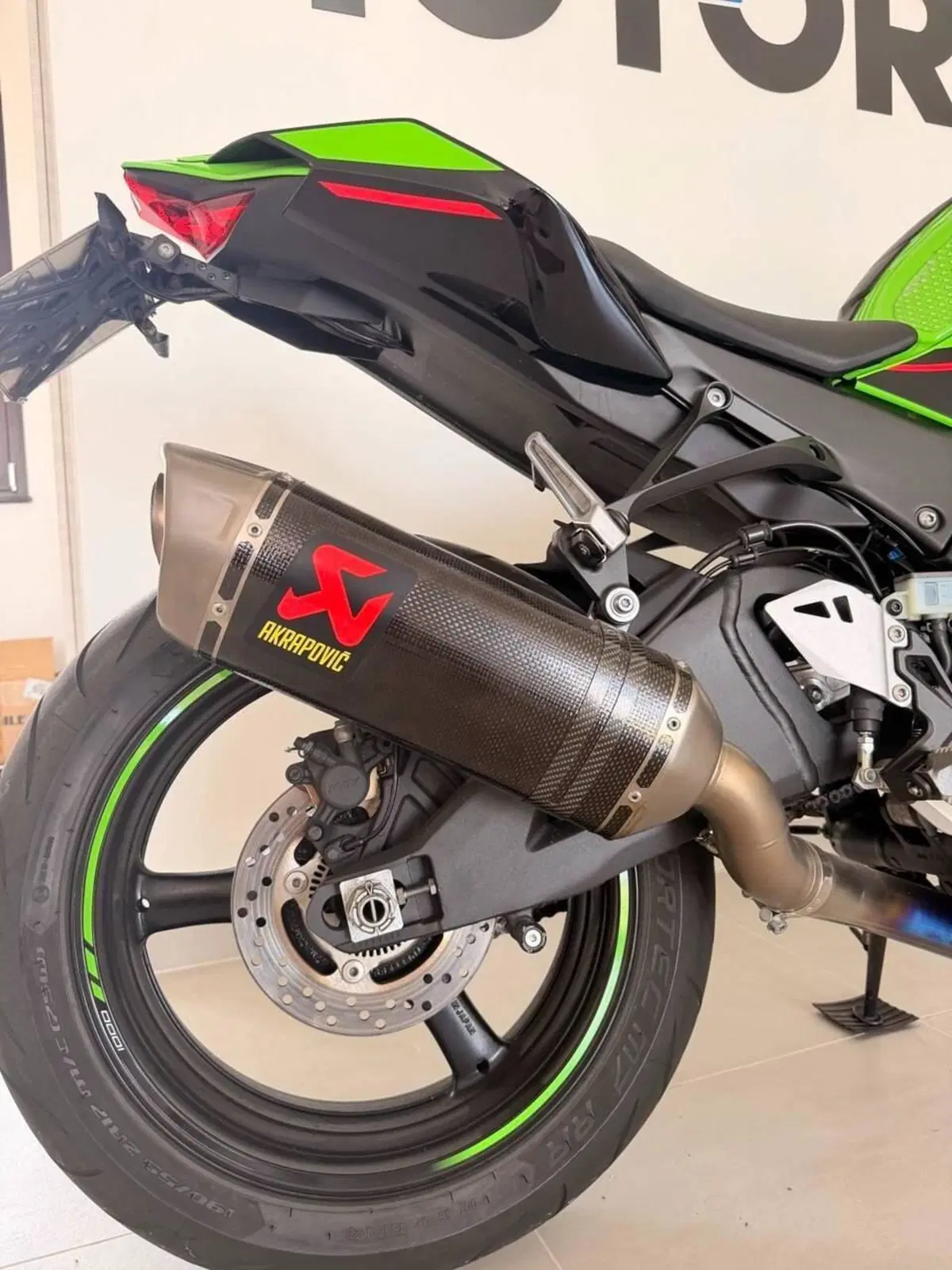 Kawasaki Ninja 1000 ZX-10R Performance (2021 - 24) (11)