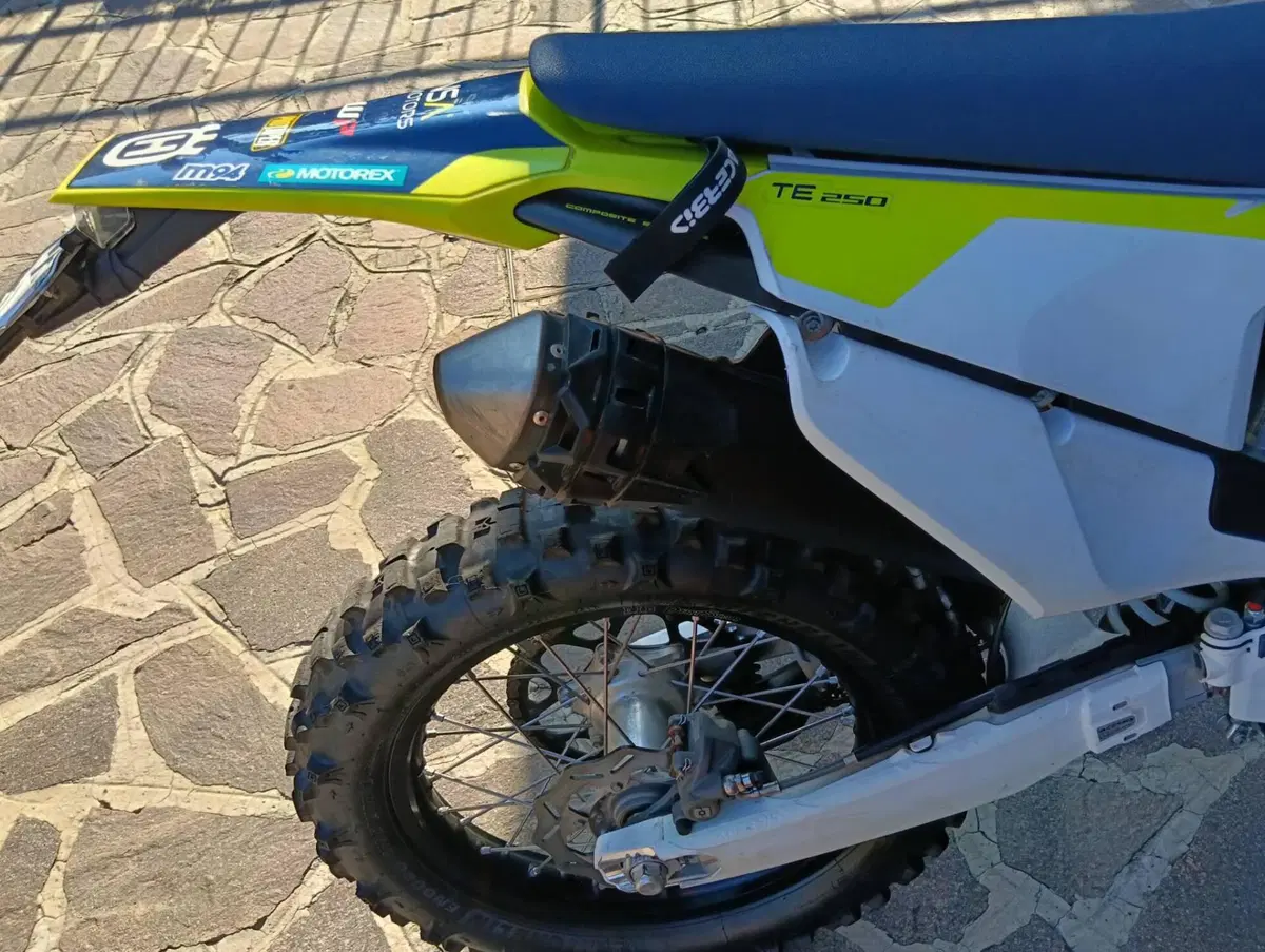 Husqvarna TE 250i (2023) (9)