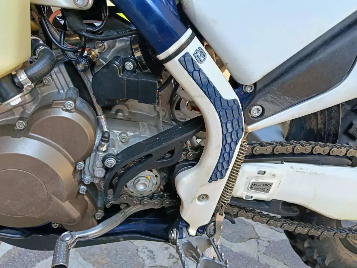 Husqvarna TE 250i (2023) (11)
