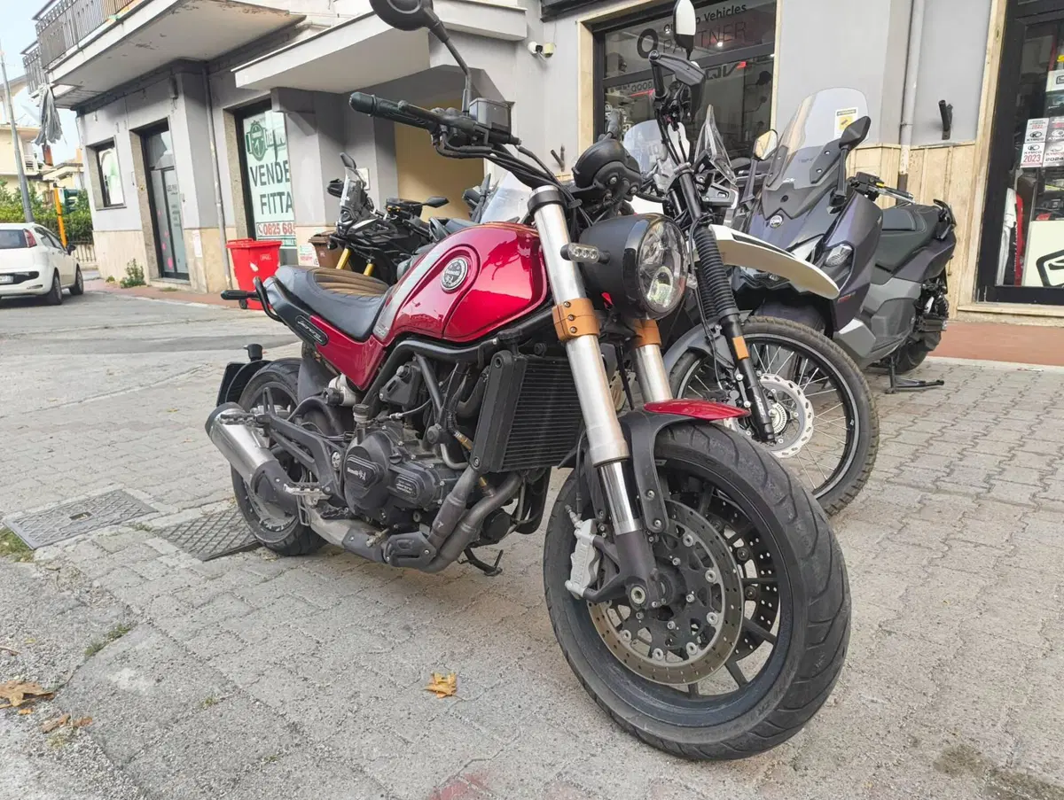 Benelli Leoncino 500 (2021 - 25) (2)