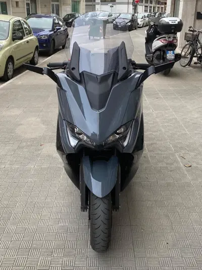 Yamaha T-Max 560 Tech Max (2021) usata