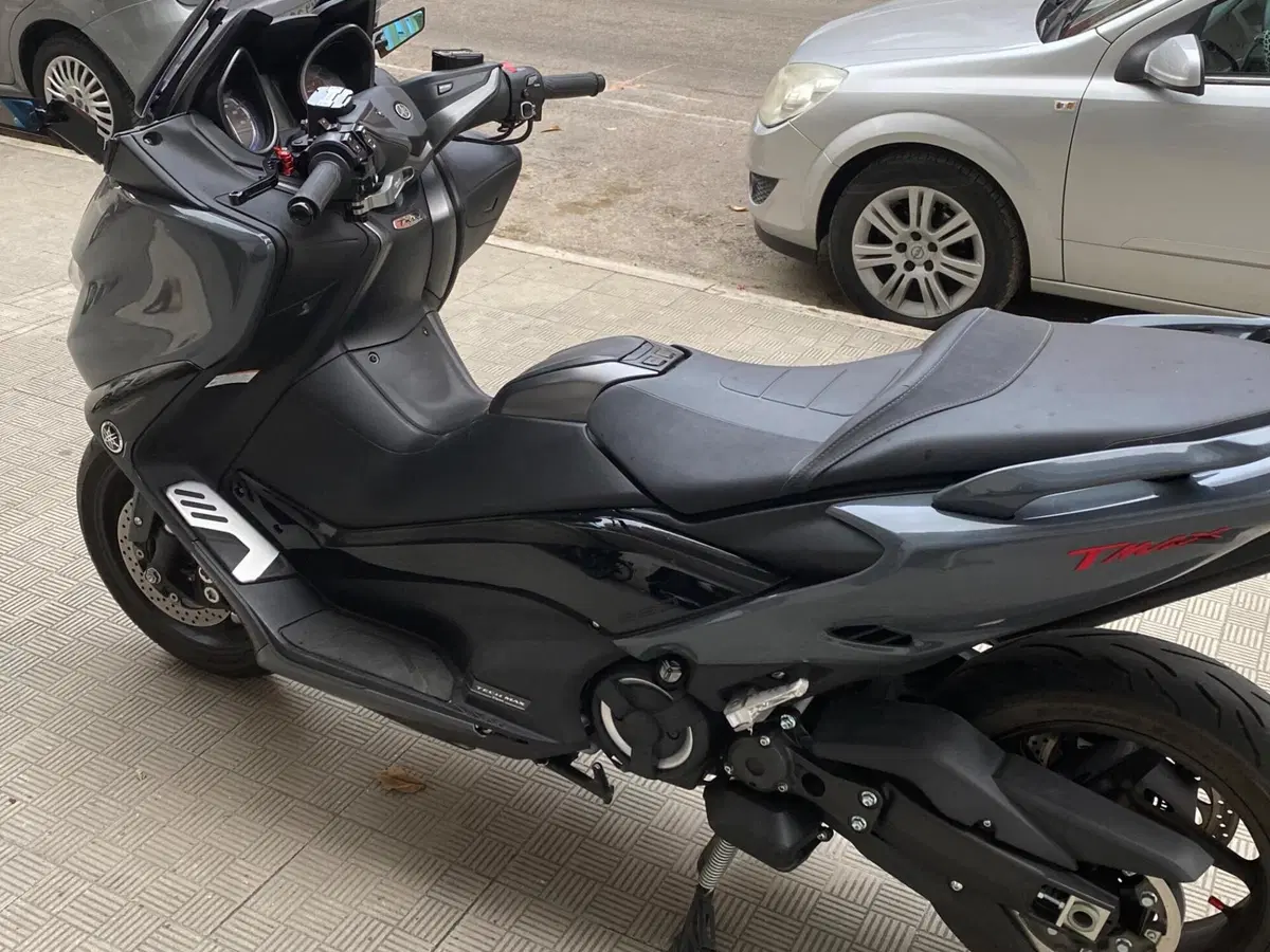 Yamaha T-Max 560 Tech Max (2021) (3)