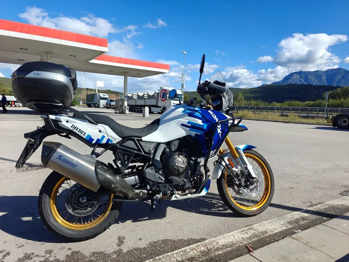 Suzuki V-Strom 800DE Djebel (2024)