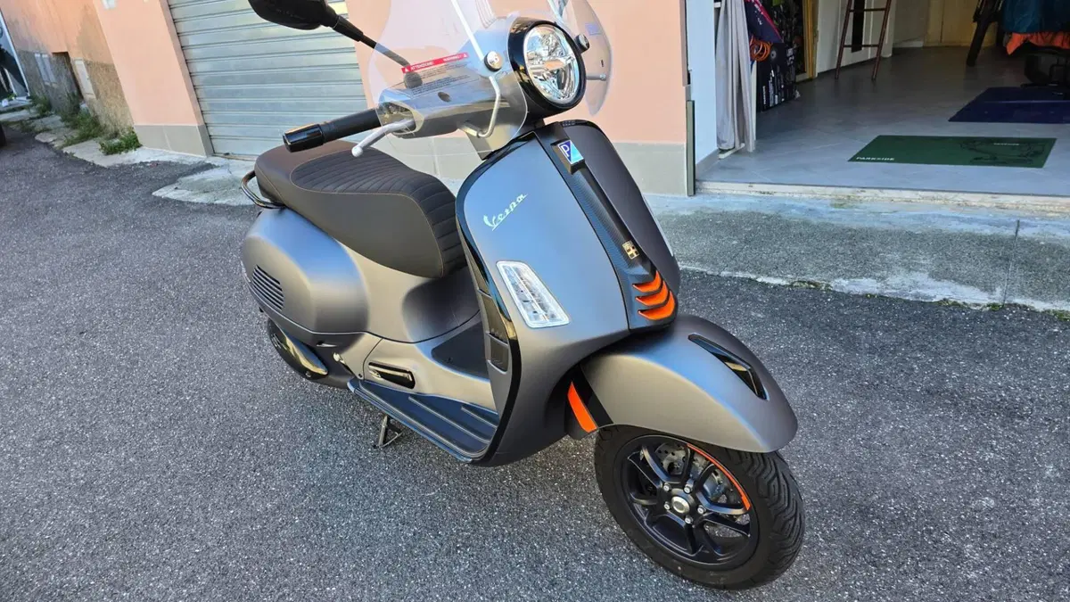 Vespa GTS 310 Supersport (2025 - 26) (2)