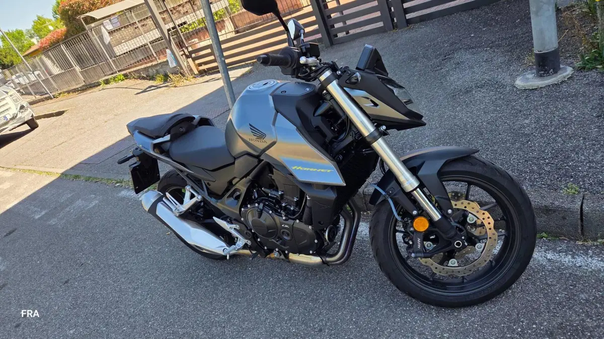 Honda CB 750 Hornet (2023 - 24) (5)