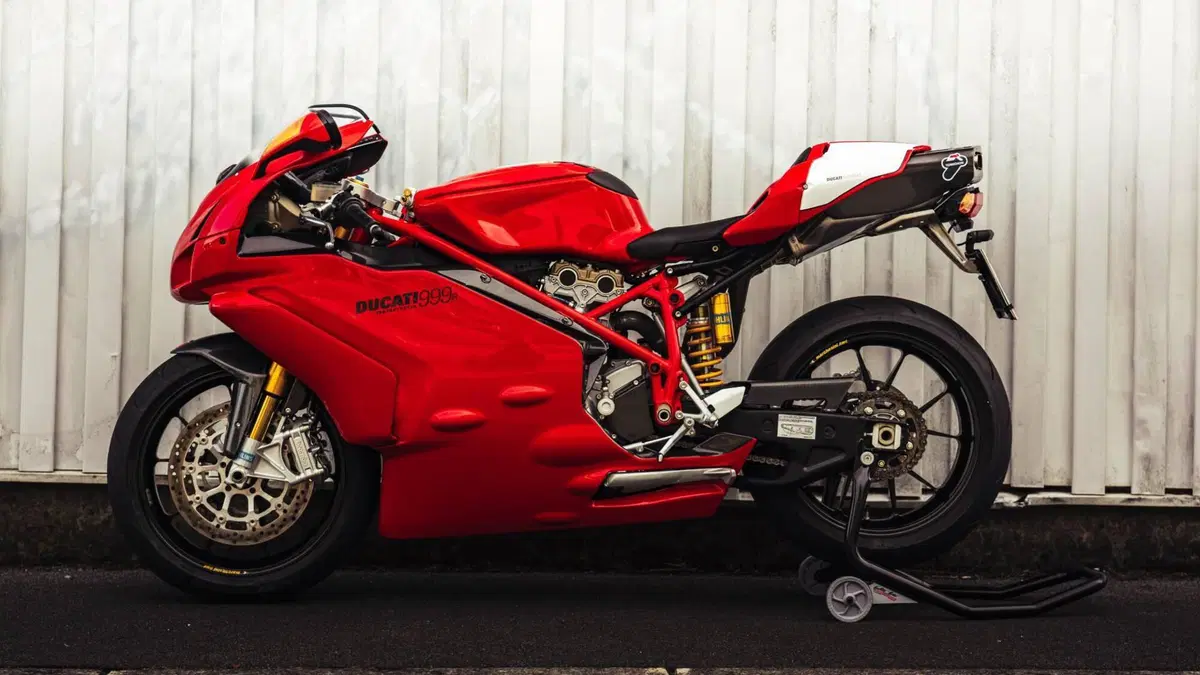 Ducati 999 R (2005 - 06) (2)