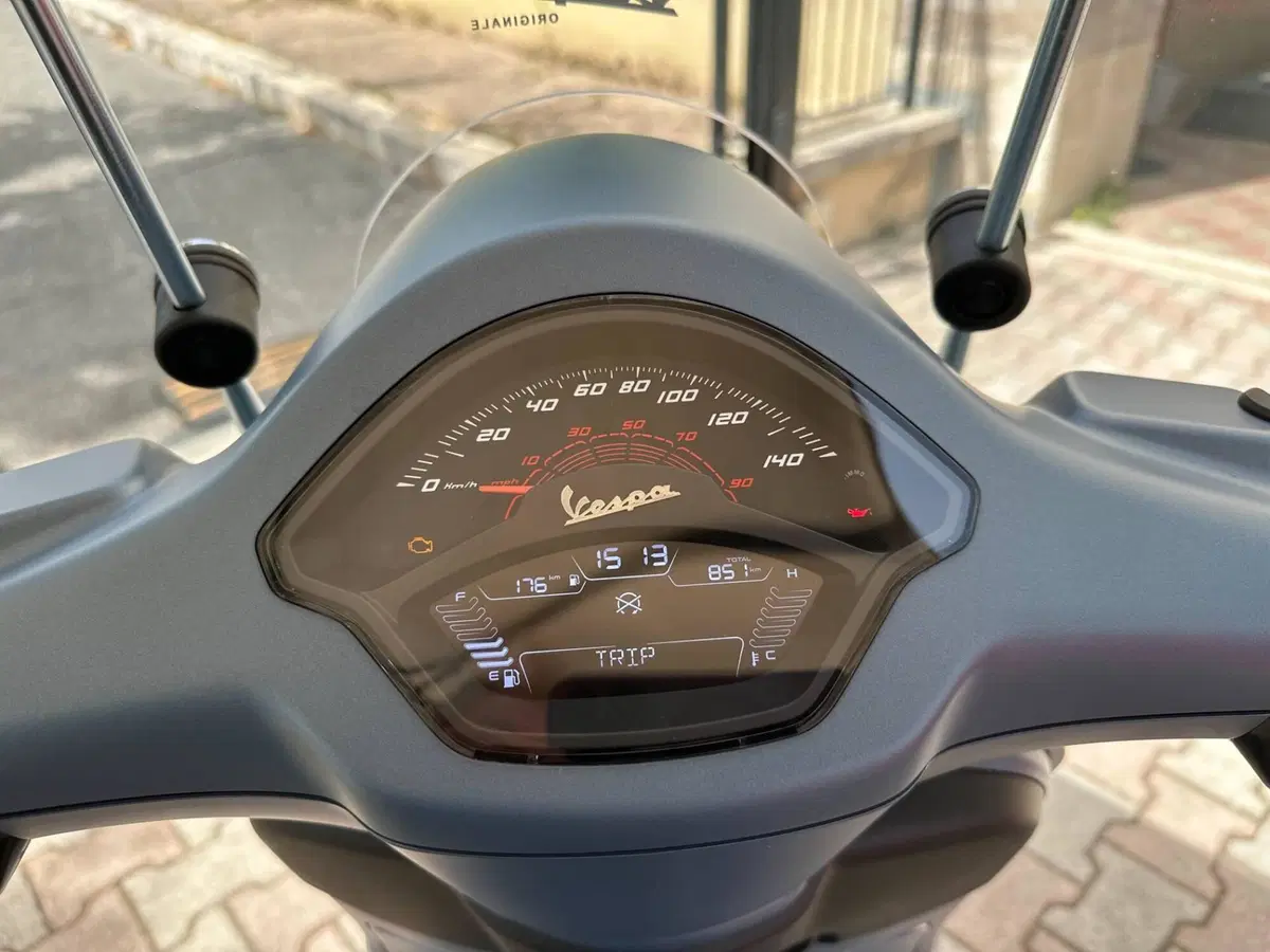 Vespa Primavera 150 Officina 8 (2026) (7)
