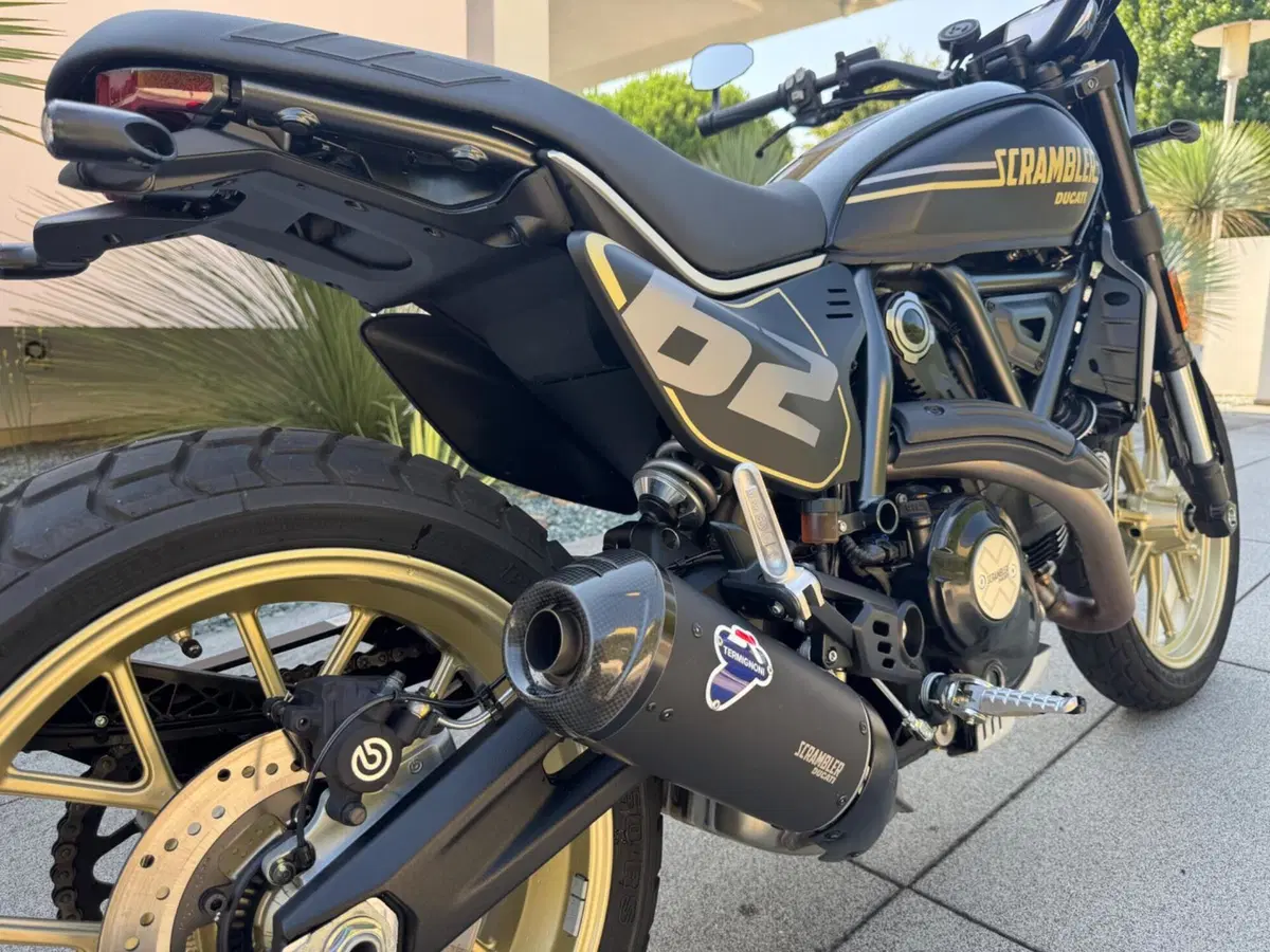 Ducati Scrambler 800 Full Throttle (2025 - 26) (4)