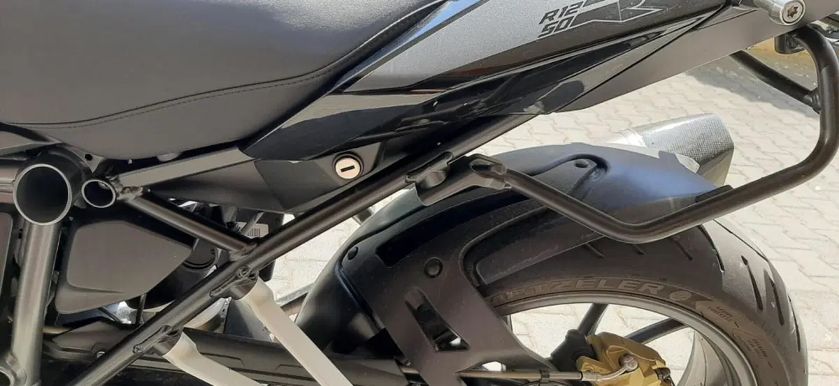 Bmw R 1250 R (2021 - 25) (5)