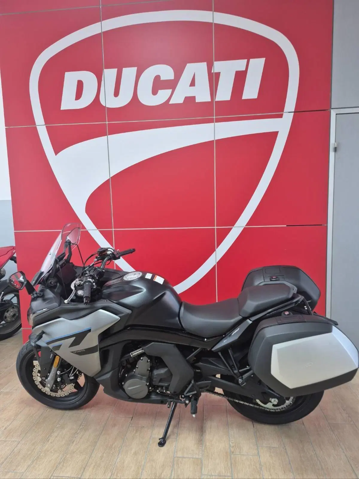 CFMOTO 650GT (2021 - 26) (4)