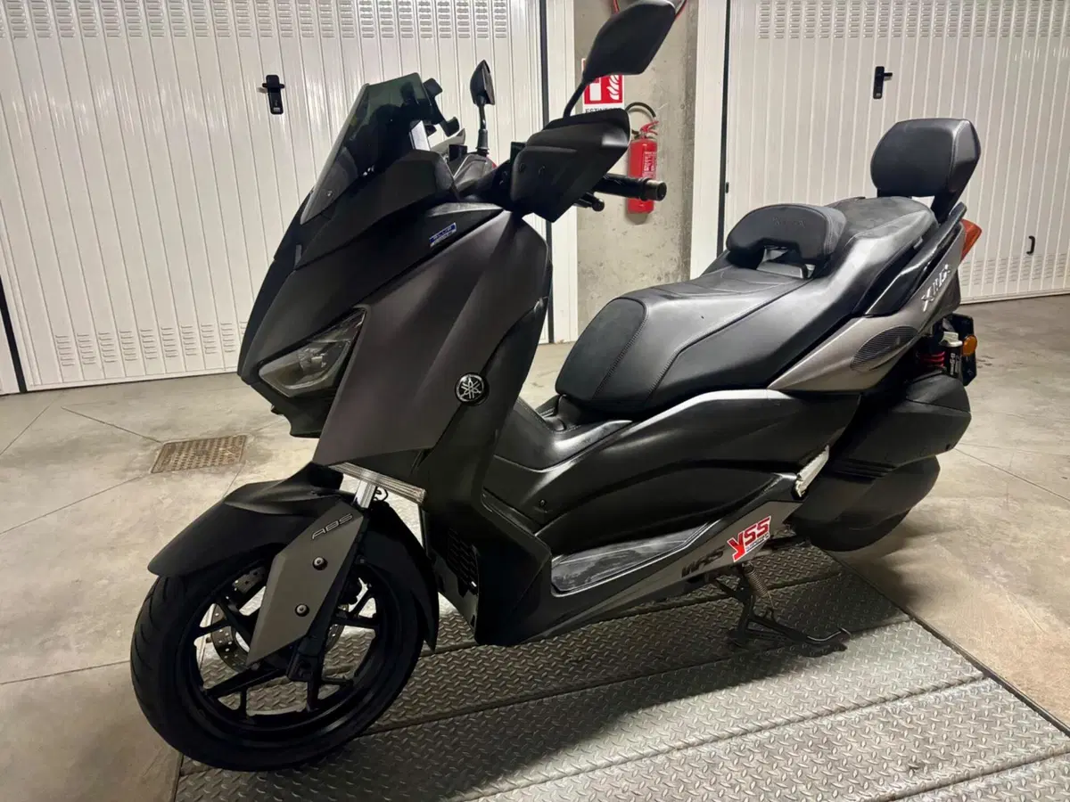 Yamaha X-Max 300 ABS (2017 - 20) (2)