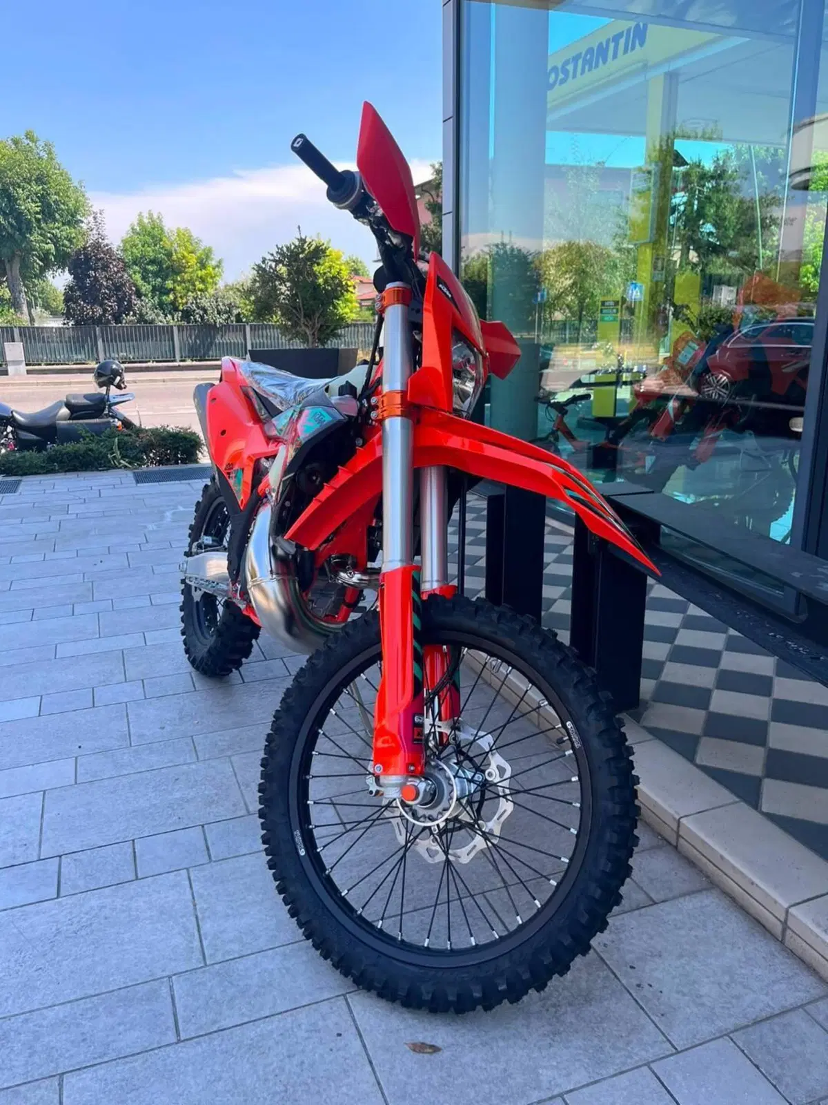KTM 300 EXC 6Days (2027) (2)