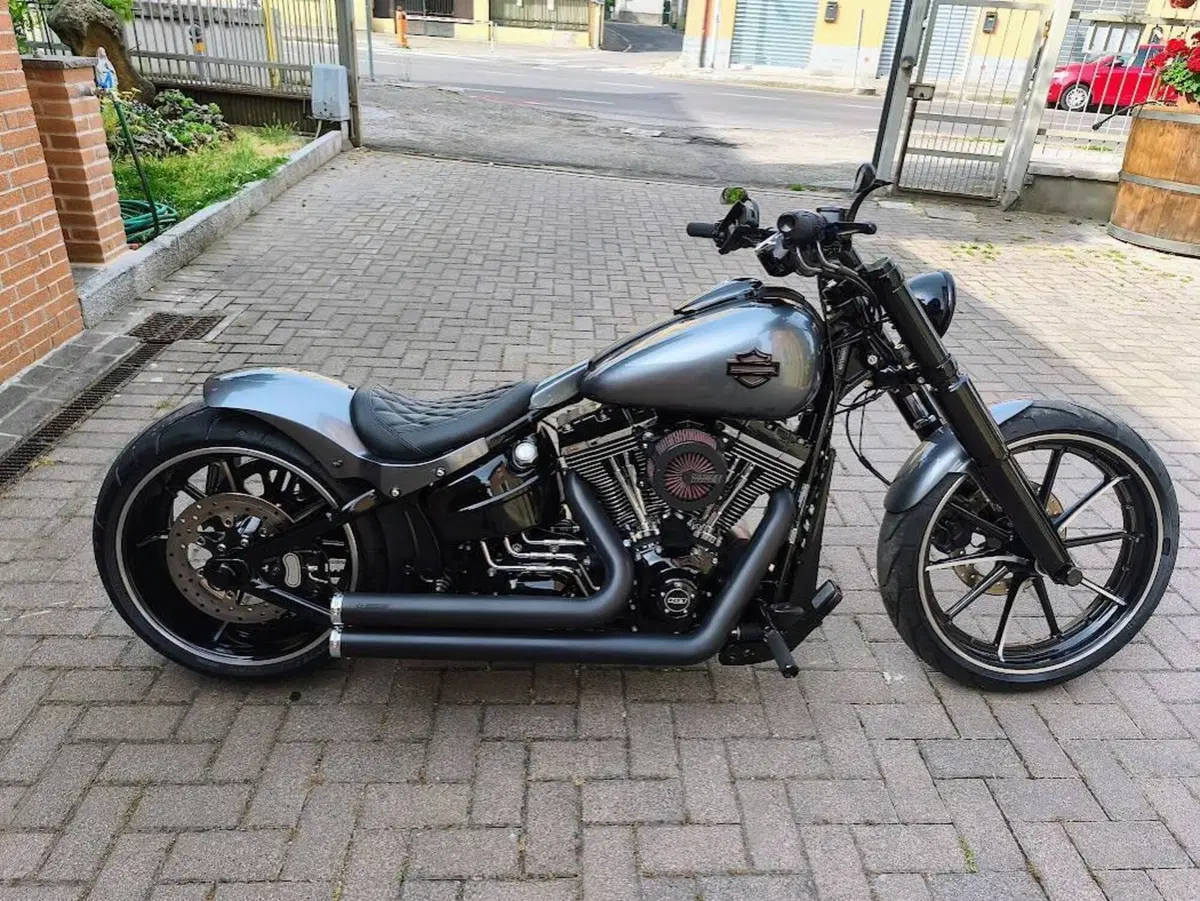 Harley-Davidson 1690 Breakout (2013 - 17) - FXSB (7)