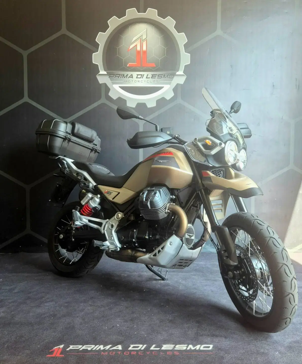 Moto Guzzi V85 TT Travel (2024 - 26) (8)