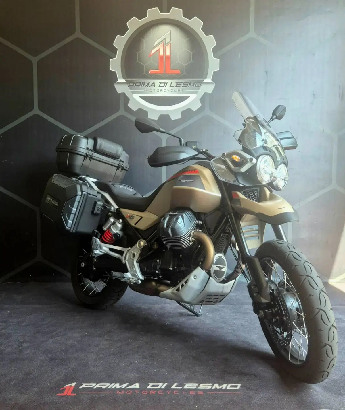 Moto Guzzi V85 TT Travel (2024 - 26) (4)