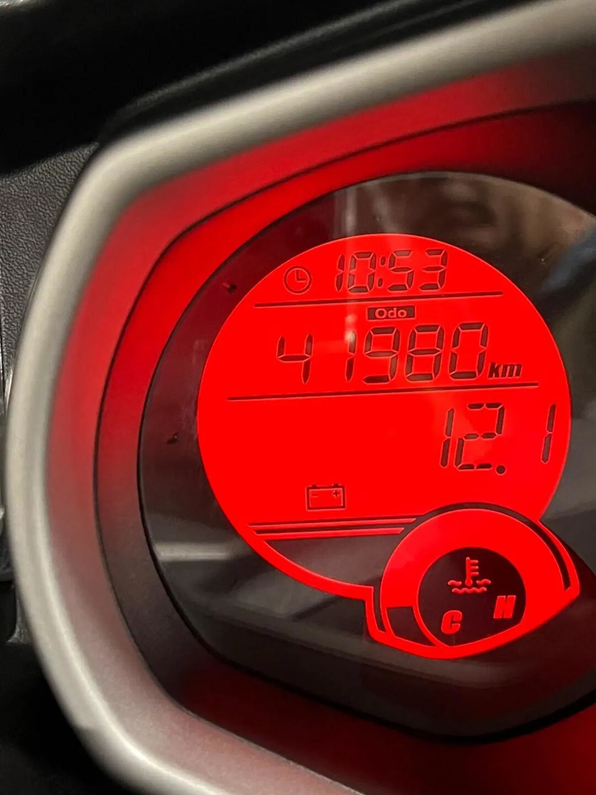 Yamaha X-Max 250 (2014 - 16) (9)