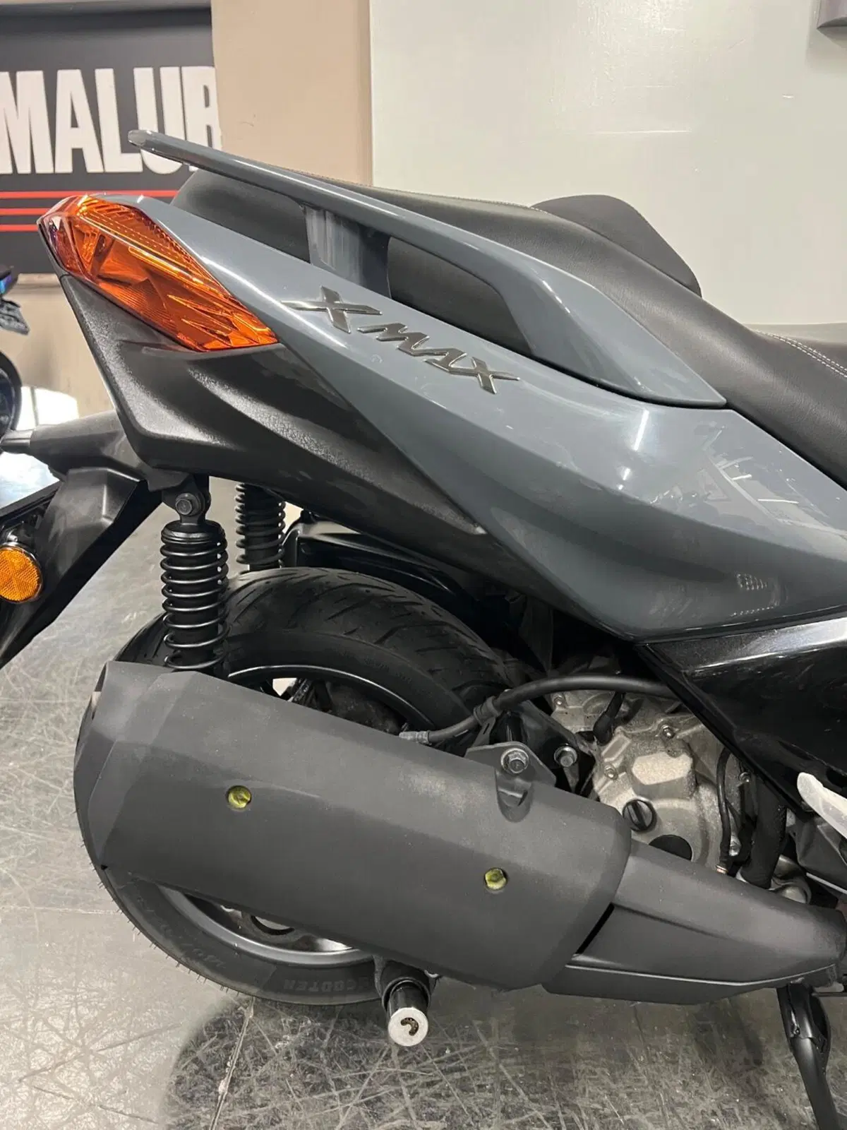 Yamaha X-Max 300 Tech Max (2021 - 24) (5)