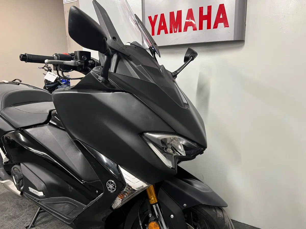 Yamaha T-Max 530 DX (2017 - 19) (2)