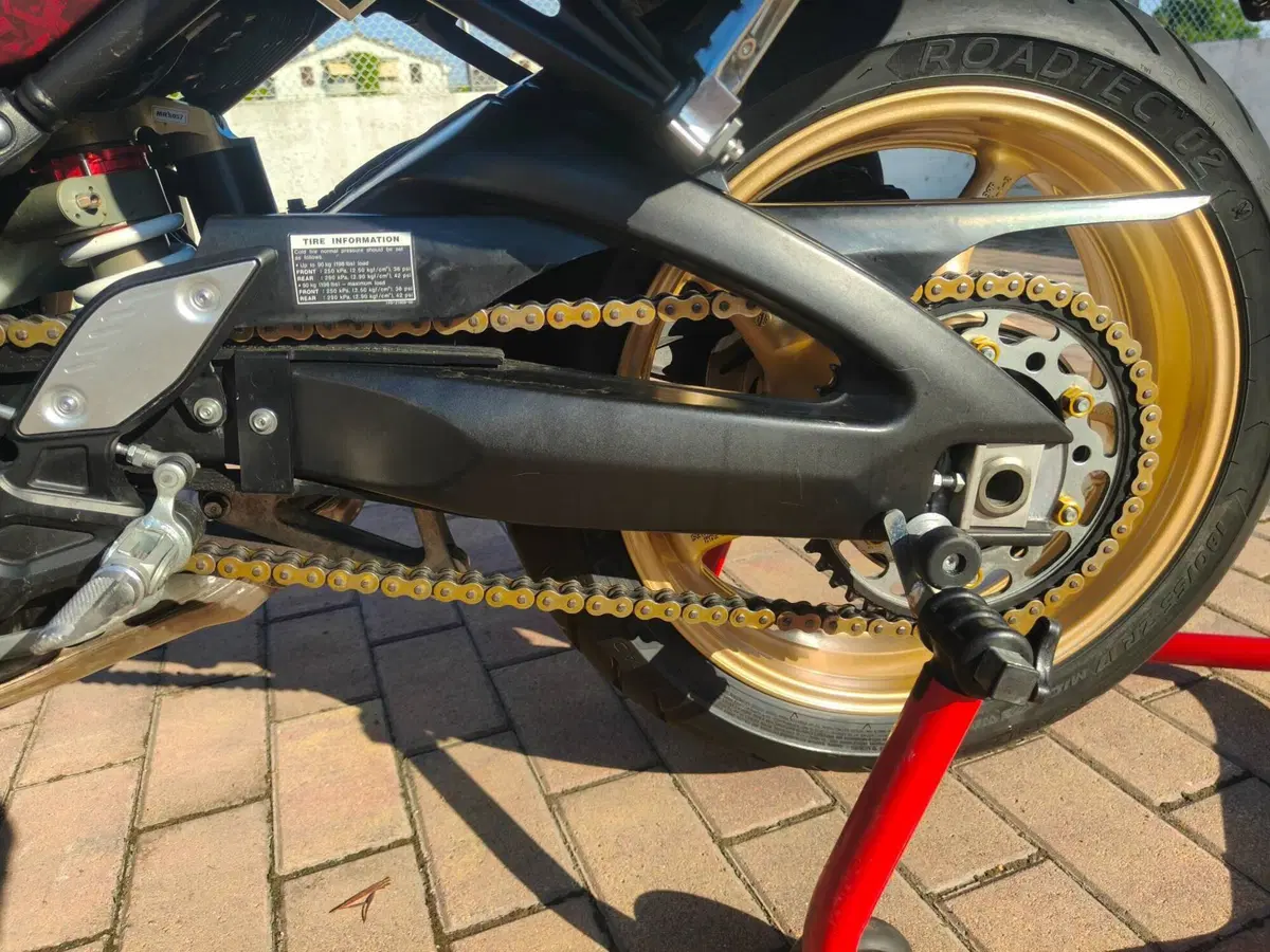 Yamaha FZ8 (2010 - 12) (7)