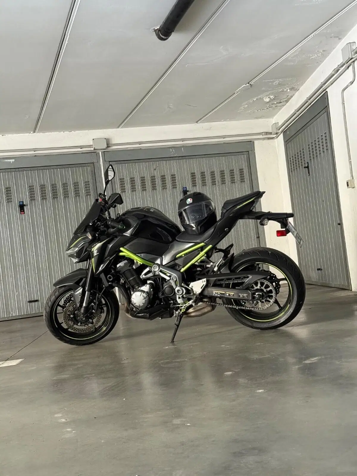 Kawasaki Z 900 (2017 - 18) (4)