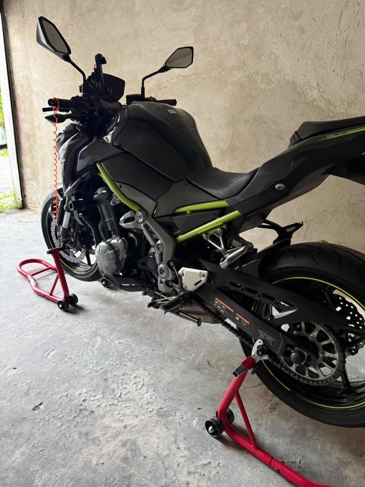 Kawasaki Z 900 (2017 - 18) (5)