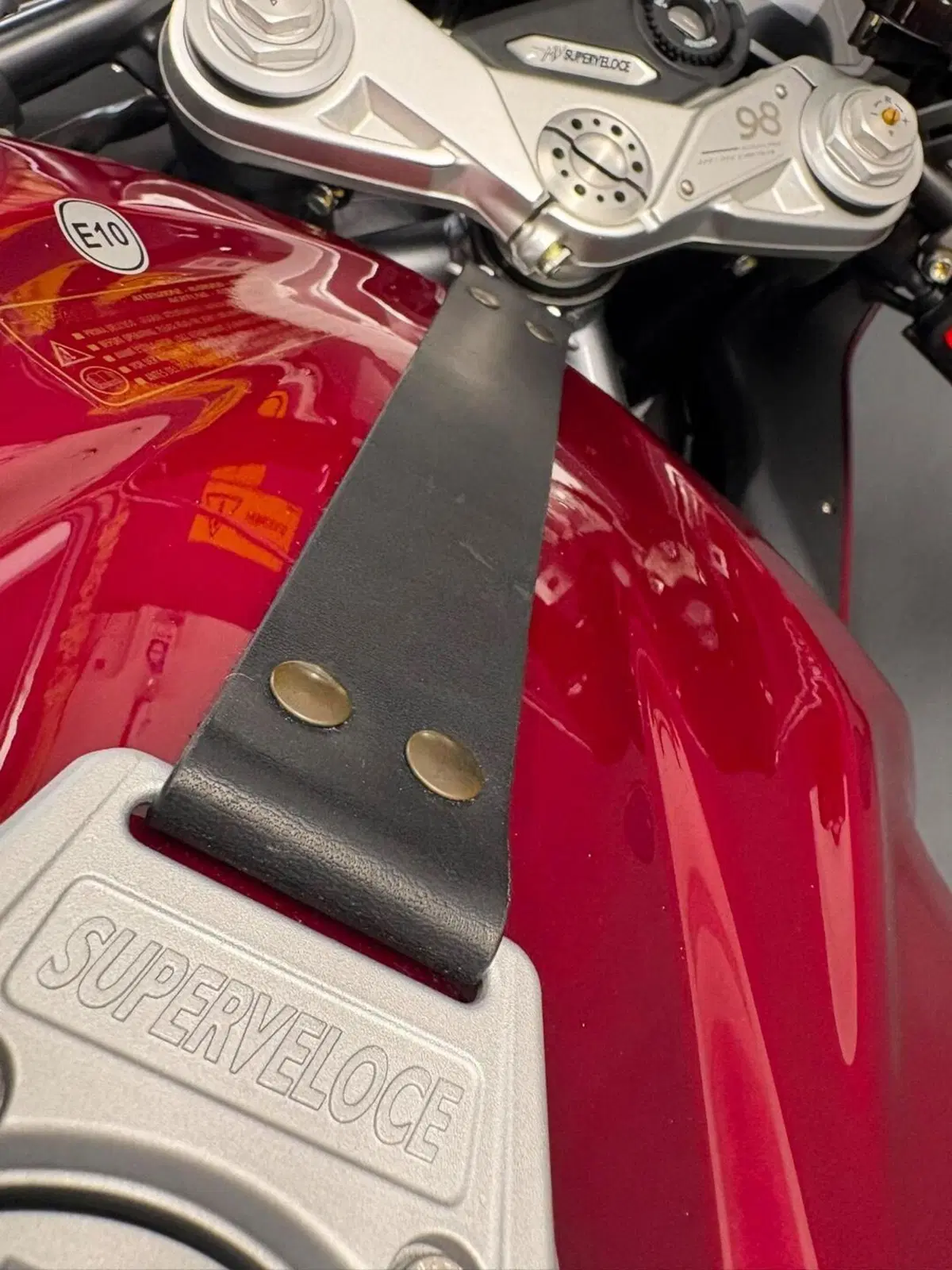 MV Agusta Superveloce 800 98 (2023 - 26) (3)