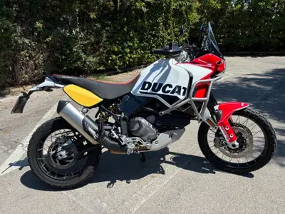 Ducati DesertX (2022 - 25) usata