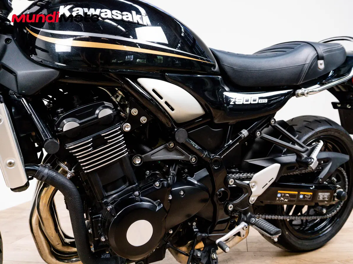 Kawasaki Z 900 RS (2021) (9)
