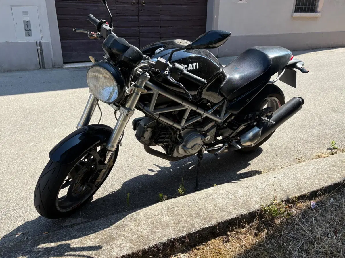 Ducati Monster 620 I.E. Dark (2002)